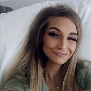 Meet your Posher, Lynsey